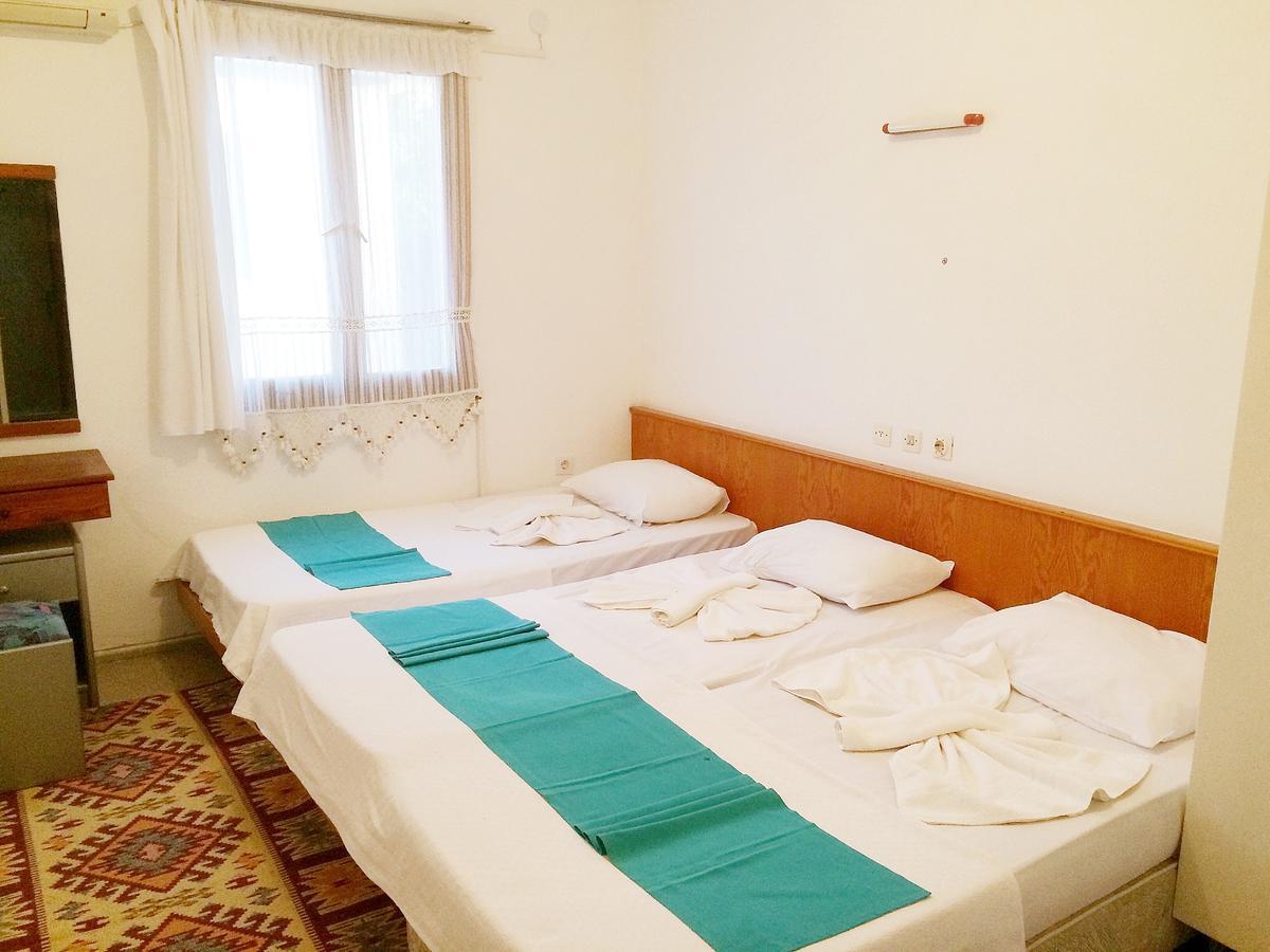 Parmis Rooms Cesme Bagian luar foto