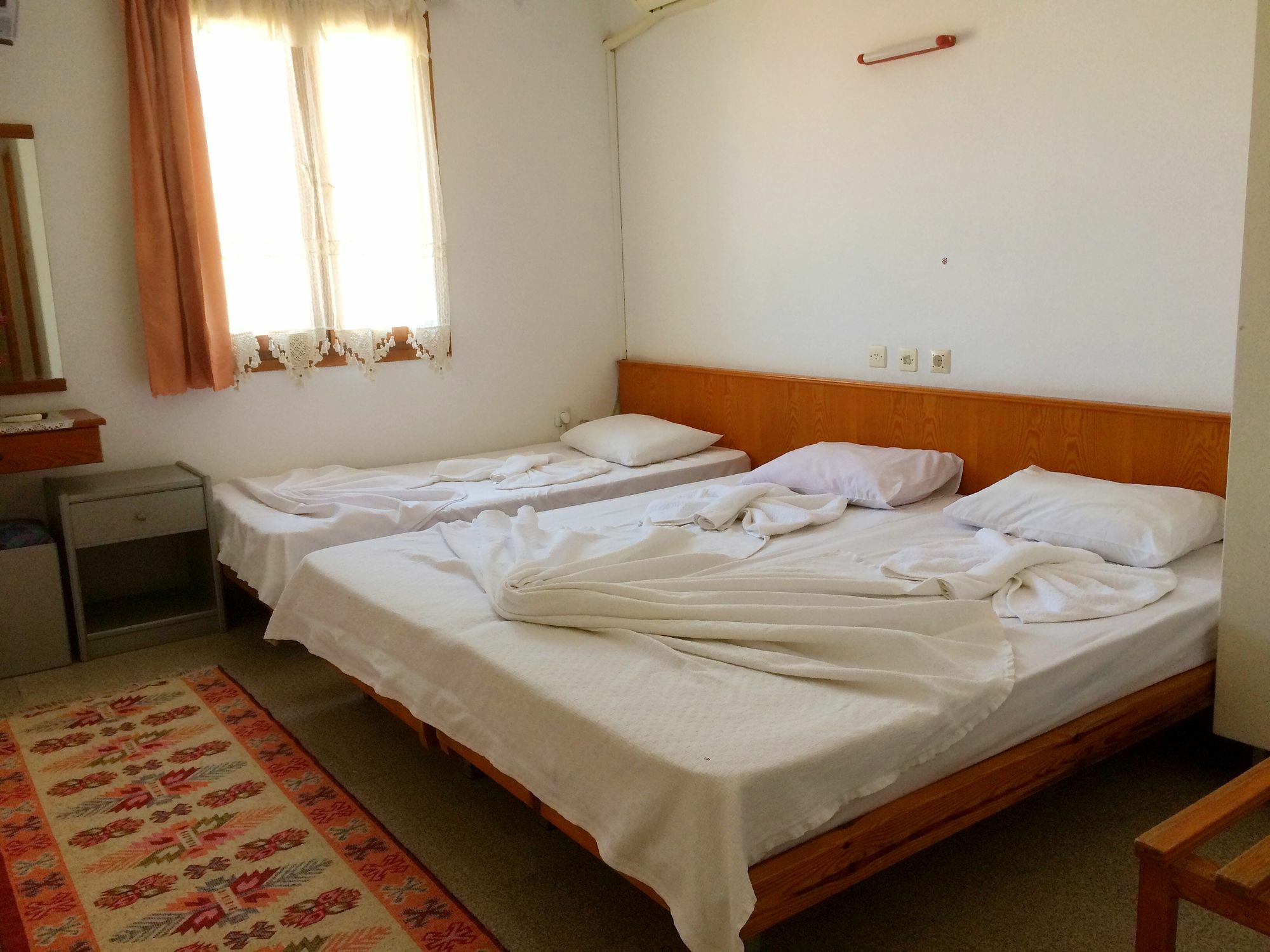 Parmis Rooms Cesme Bagian luar foto